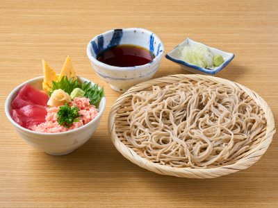 「海鮮小丼ぶりとそば・うどんセット」が登場！